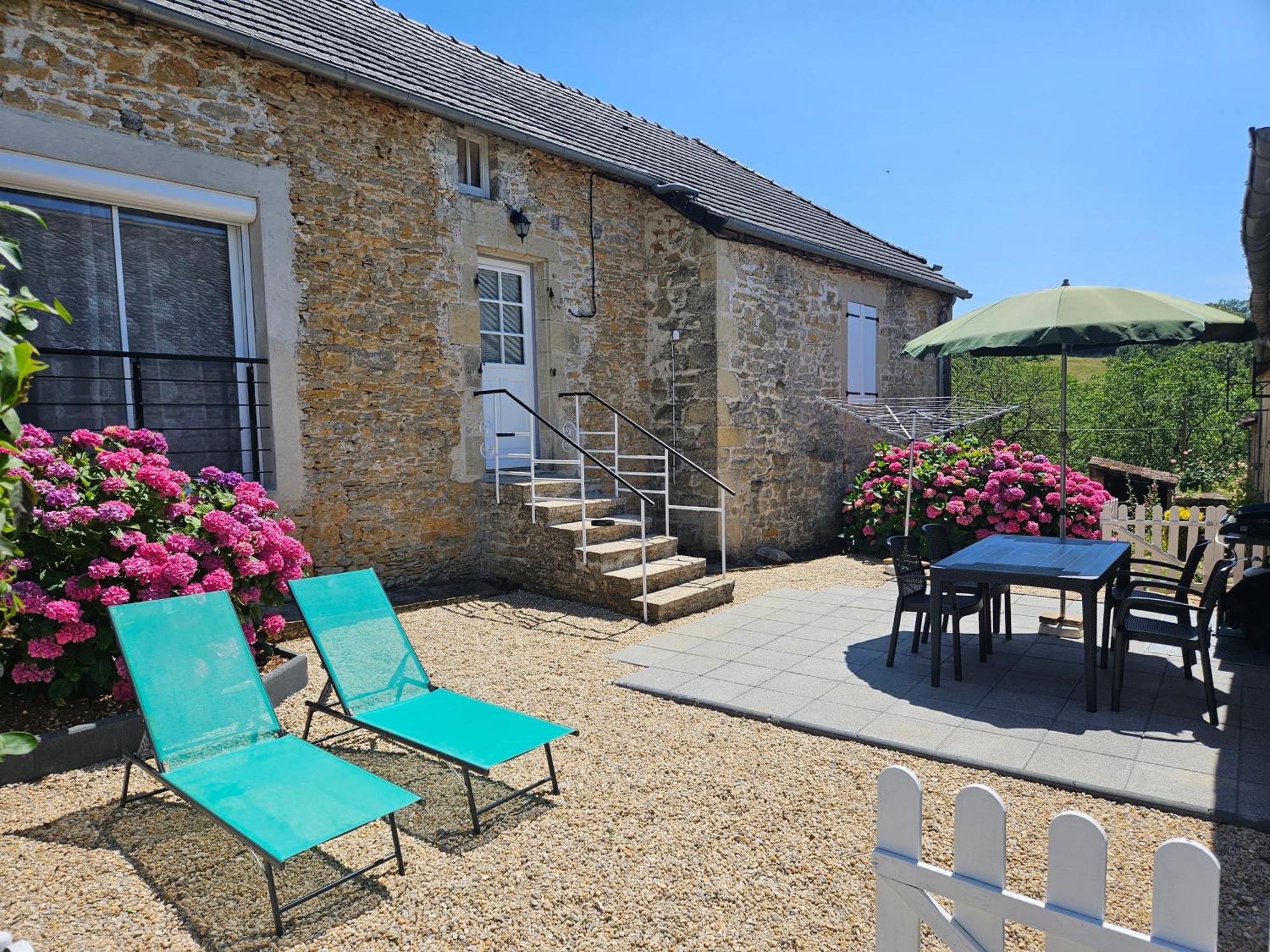 Maison Perigourdine Au Calme Grezes  외부 사진